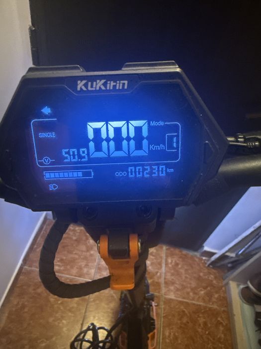 Trotineta kukurin g2 max