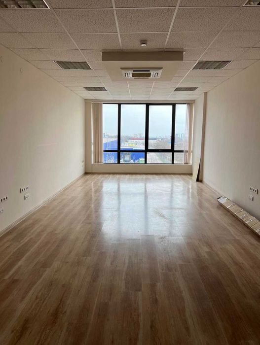 Офиси 9 бр., Метро