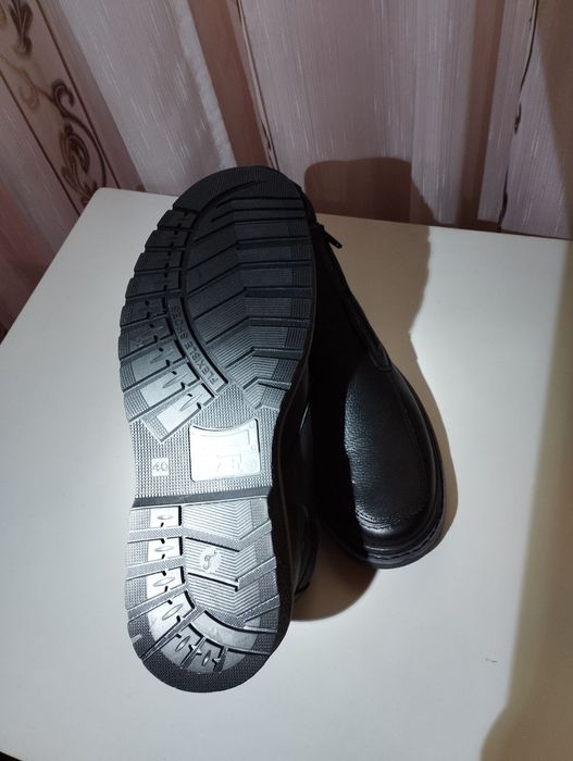 Мъжки боти и работни обувки от естествена кожа