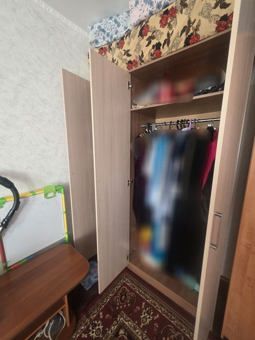 Продам  плательный шкаф