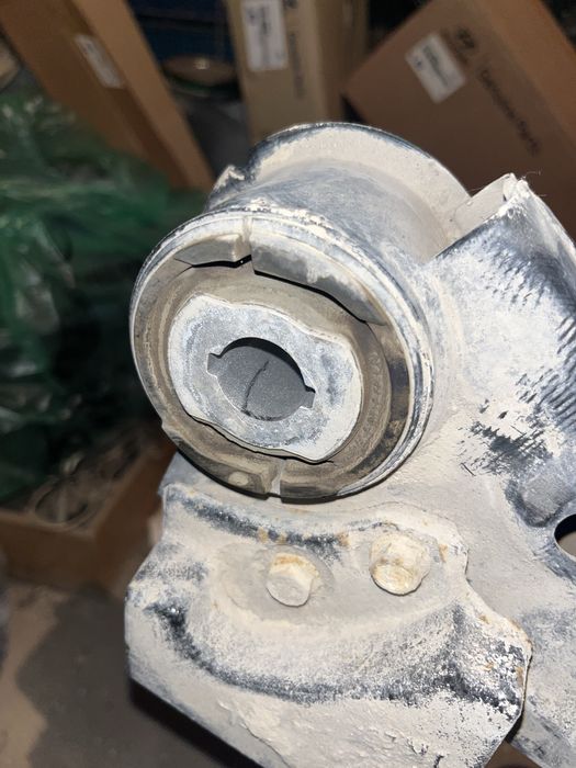 Задняя балка авто