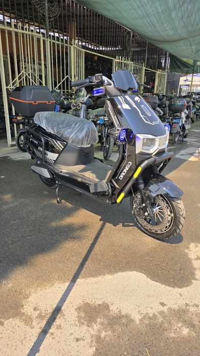 Brend nomi DRONGO M11 dugali skuter