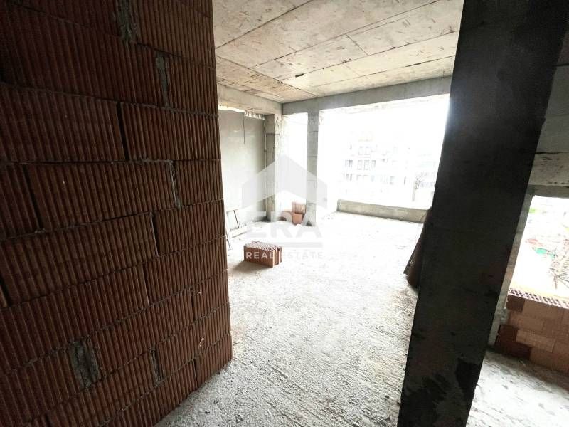 Едностаен югозападен апартамент за продажба, в новострояща се бутикова