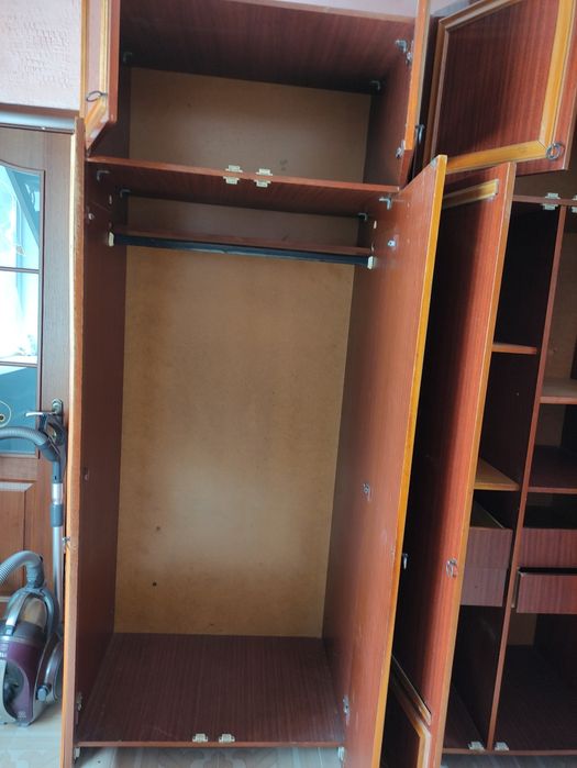 Шифонер для белья.