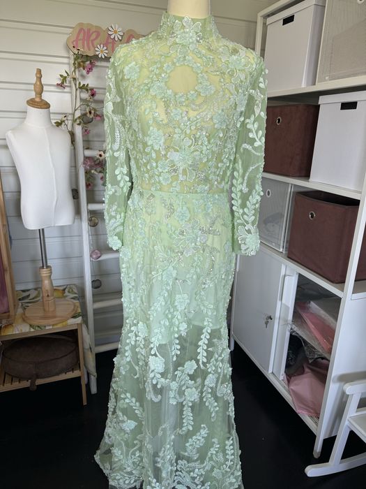 Rochie dantela verde cu broderie M noua
