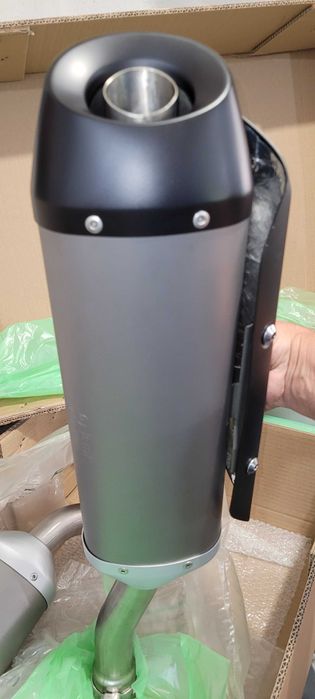 Yamaha R1 2007-2008 - carena codita, evacuari noi, catalizator nou, vas expansiune nou