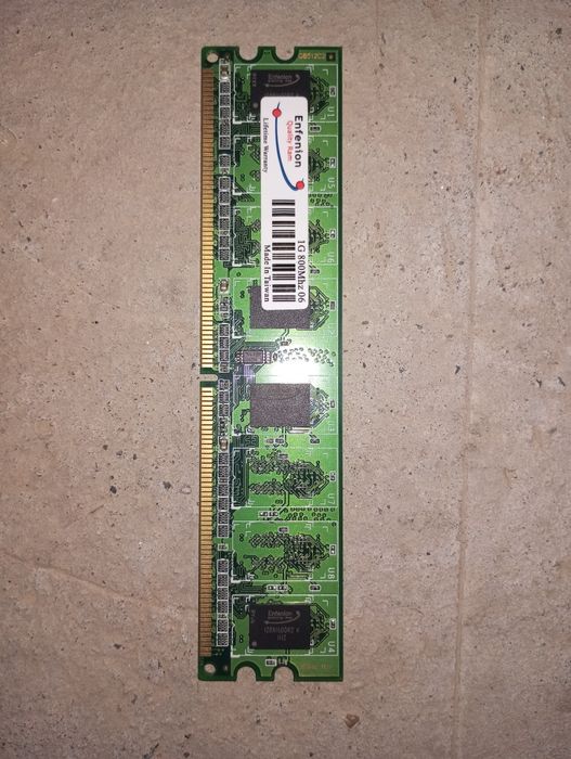 Два жостких диска по 1ТБ 1ТБ + Оперативная памаять бесплатно