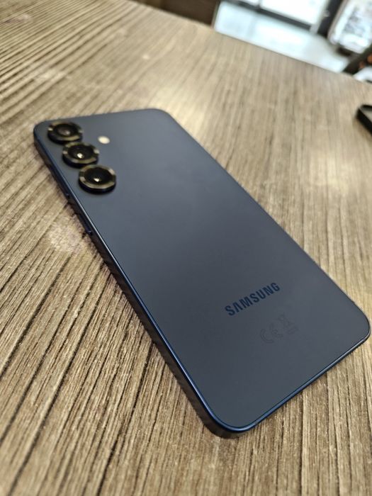 Samsung Galaxy S25 / 128GB