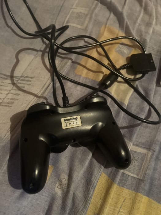 4 игри за playstation 2 +джойстик .