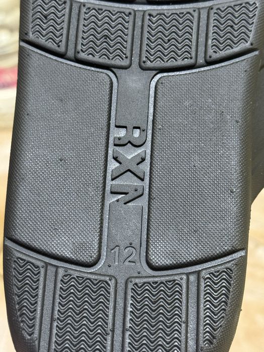 Джапанки RXN Kenneth Cole