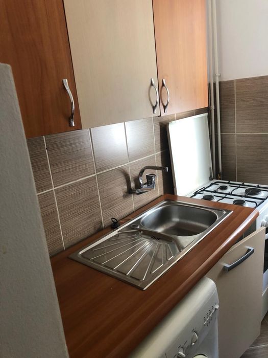 Inchiriez apartament doua camere Neacsu