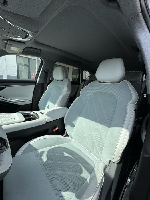 Voyah free 318/2500 km probeg