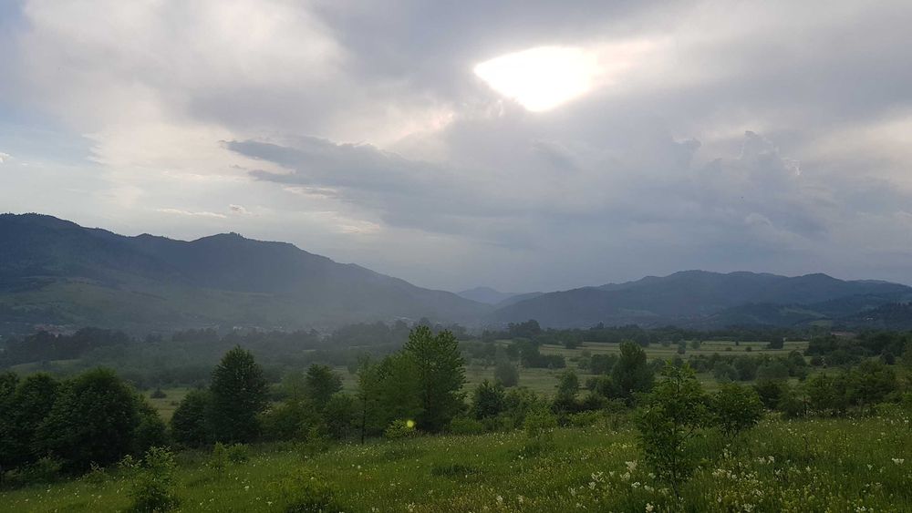 Vand teren Dealul Comanestiului