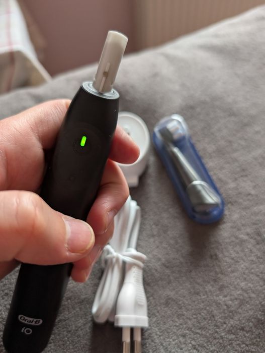 Oral B electric magnetic i0