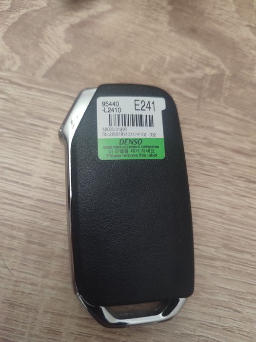 Ключ kia k5 2021+ с 4 кнопками