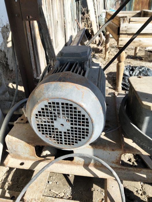 Продам элекродвигатель