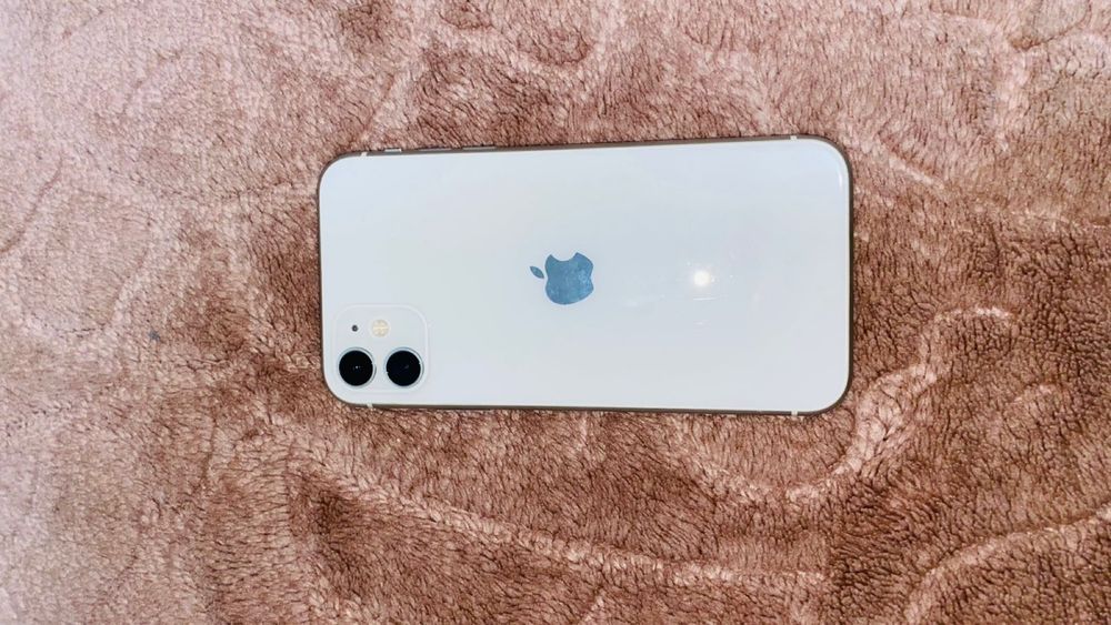 Айфон 11 белый цвет