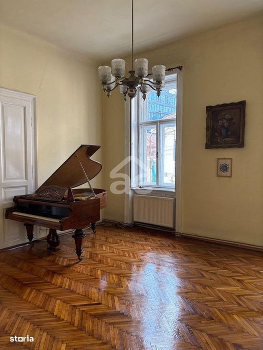 Apartament Ultracentral 3 camere 106 mp