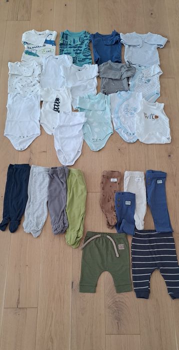 Vând hăinuțe bebe noi și purtate( stare foarte bună)