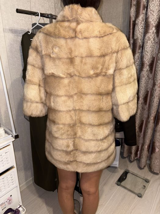 Продам норелкую шубу