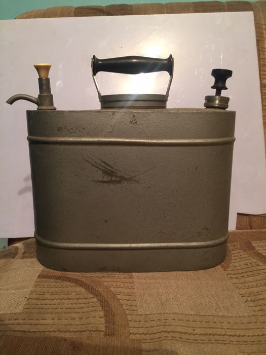 Продам оригинальную канистру, редкая вещь