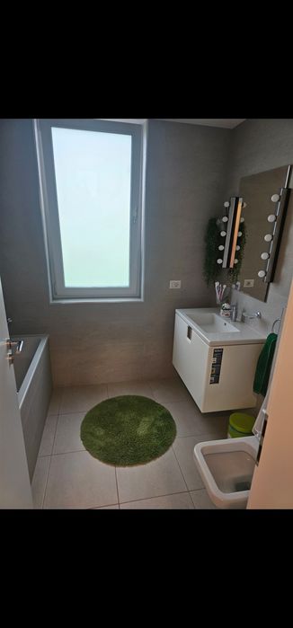 Apartamentr nou Brates Lake