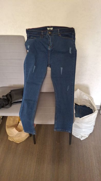 Продам джинсы женские