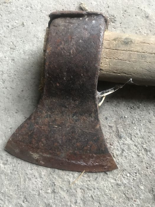 Топор отличном состоянии