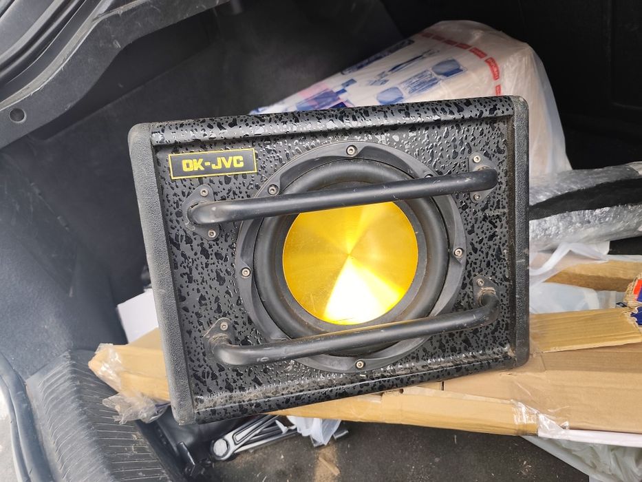 Продам рабочий сабвуфер