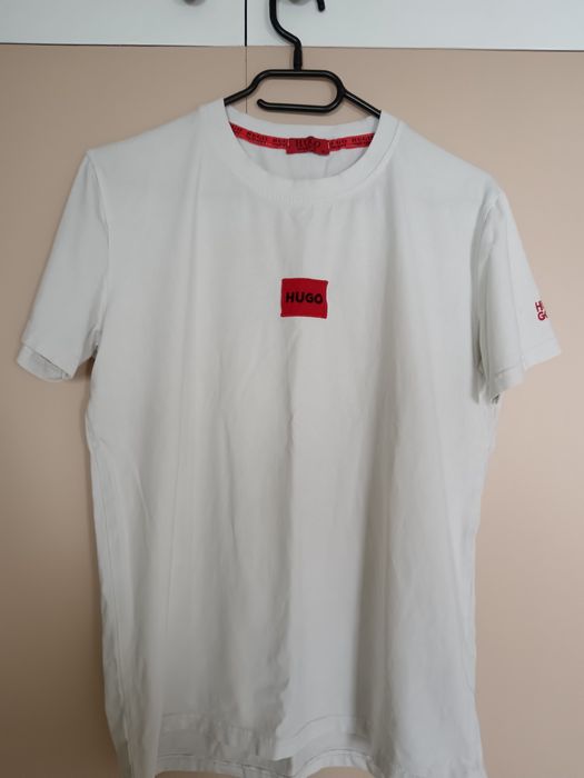Продавам оригинална тениска на Hugo