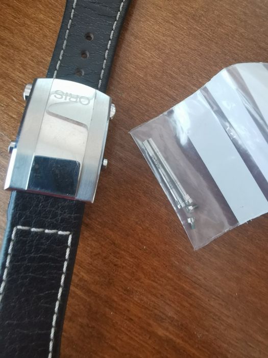 Часовник ORIS AQUIS Date