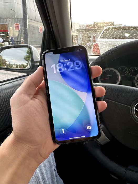 Iphone 11          .