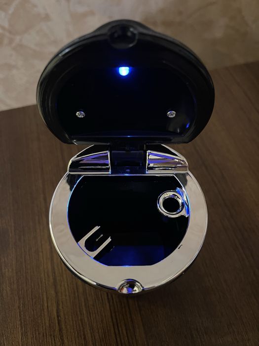 Пепелник за кола