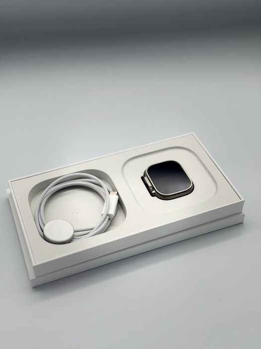 Apple Watch Ultra 2 / PhoneLab