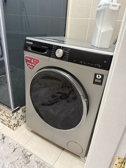 Продаю стир машину Bosch  и dauscher