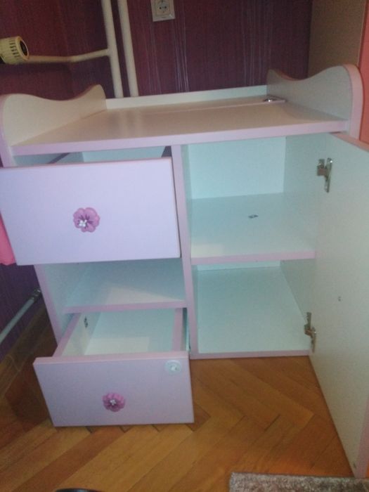 Ракла с шкафчета за детска стая