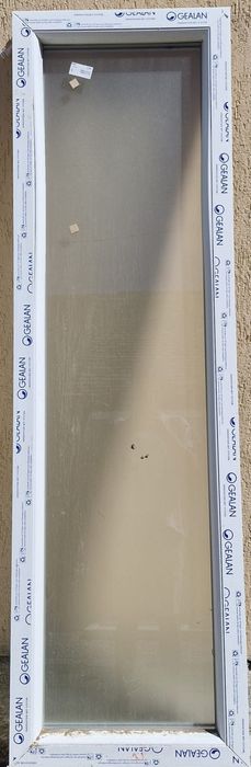 Vând două uși termopan și un geam termopan