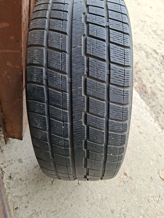 Продам шину. 235/45/18 купер