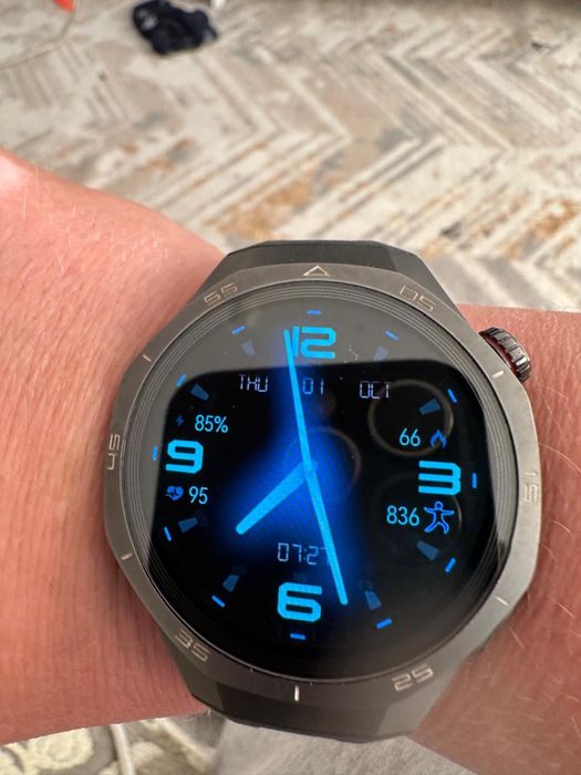 Продам смарт-часы HUAWEI WATCH GT-5 Pro
