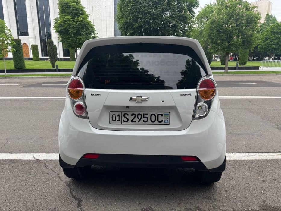 Chevrolet Spark 2011 — 2