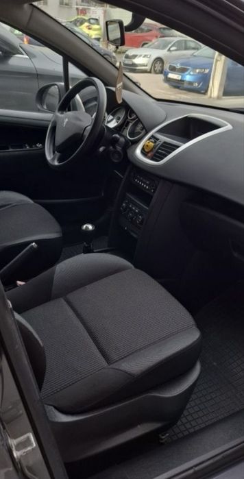 PEUGEOT 207 / 2010 / 1.4 TDI
