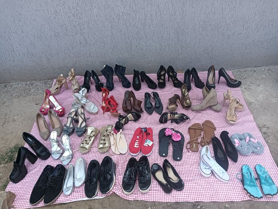 Papuci engros toate marimile