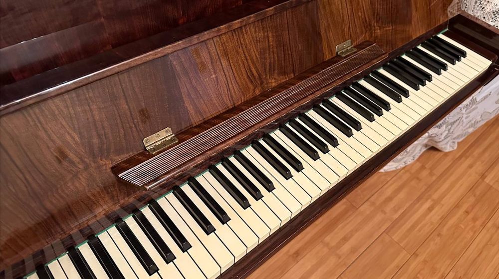 Продам Пианино Petrof 1958 года Настроенное.