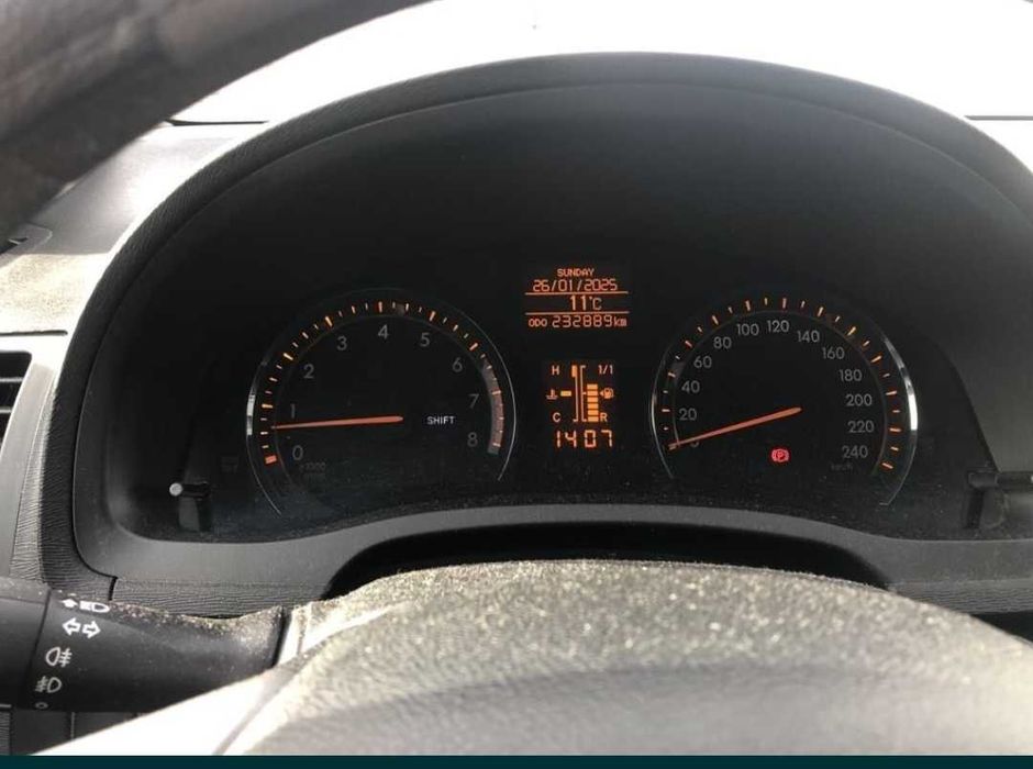 toyota avensis 1.8 benzina