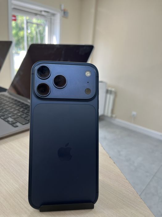 продам Iphone 17 Pro Max 256
