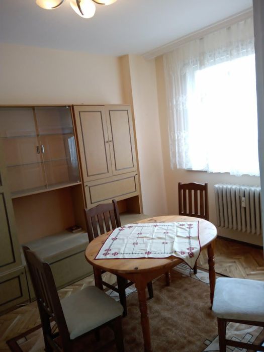 Тристаен, под наем, ж.к Красно село