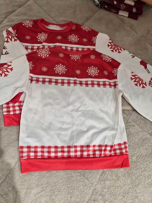 Продавам Коледни блузки за деца