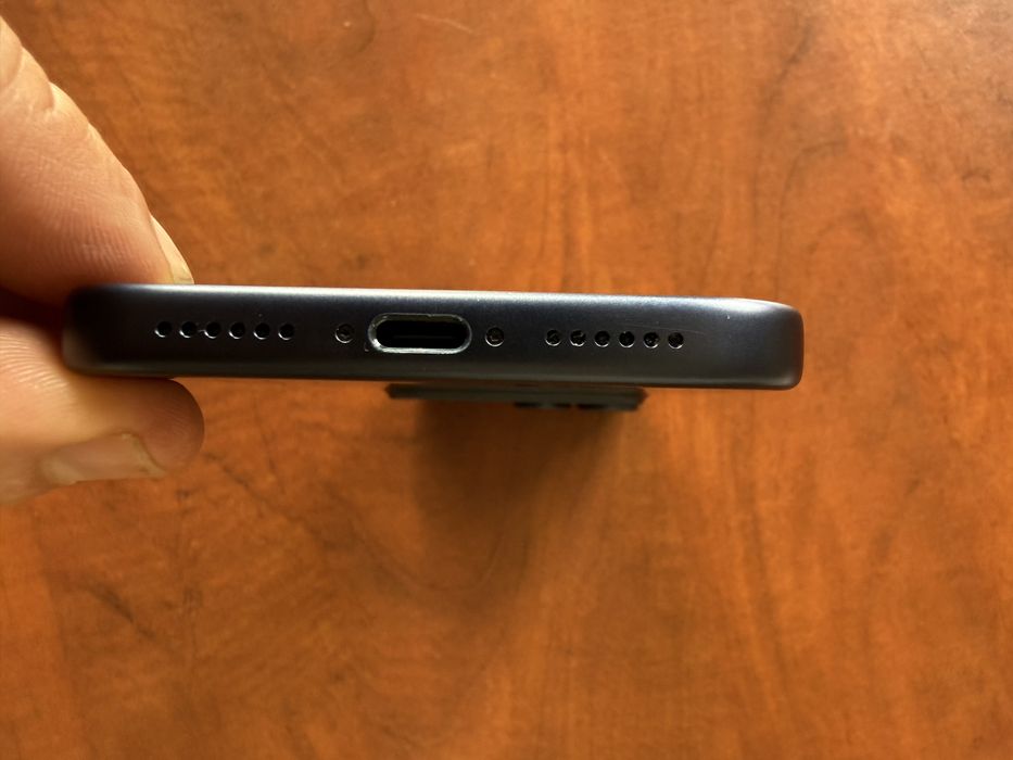 Iphone 17 pro max 256 GB deep blue като нов