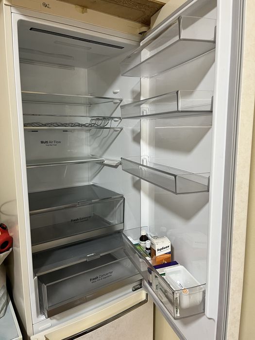 Продам холодильник LG