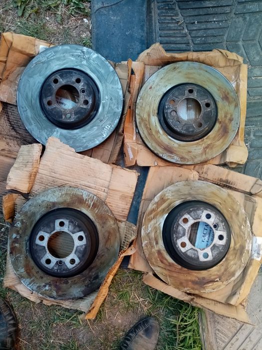 Продам запчасти bmw